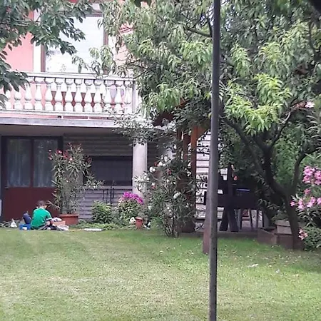 Júlia * Balatonalmádi