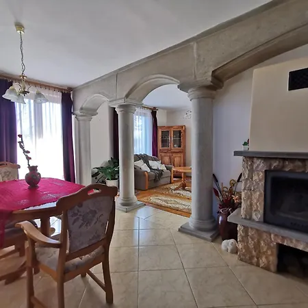 בית נופש Julia *