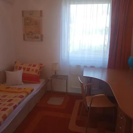 Júlia Balatonalmádi