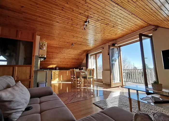 Julia Balatonalmádi